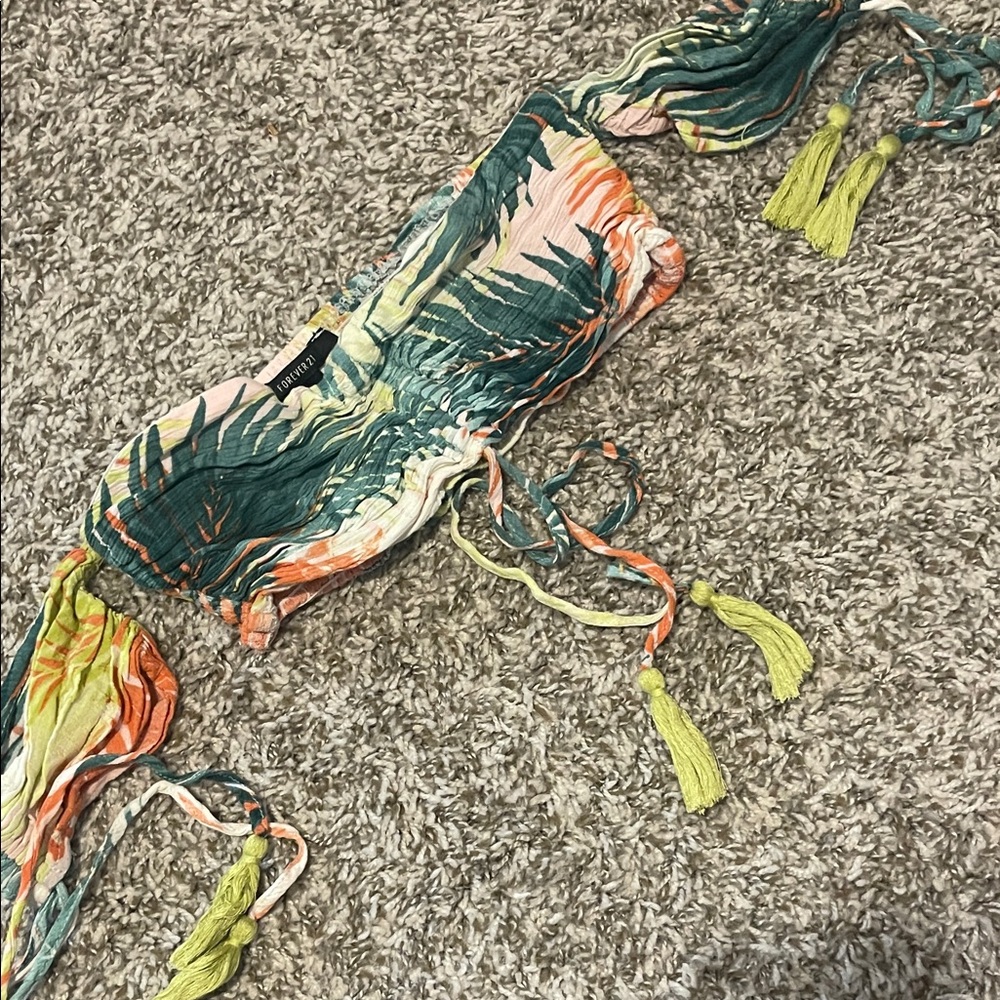 Forever 21 Tropical Top with Tassels size small